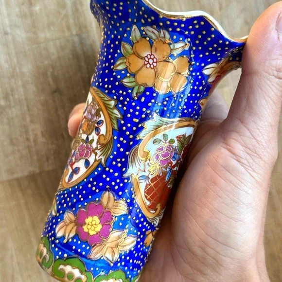 Vintage Korean Floral Vase - Picture 8 of 8